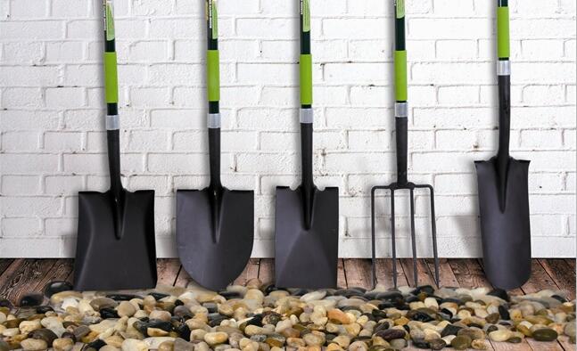 Garden Hand Tools To Make Your Life Easier